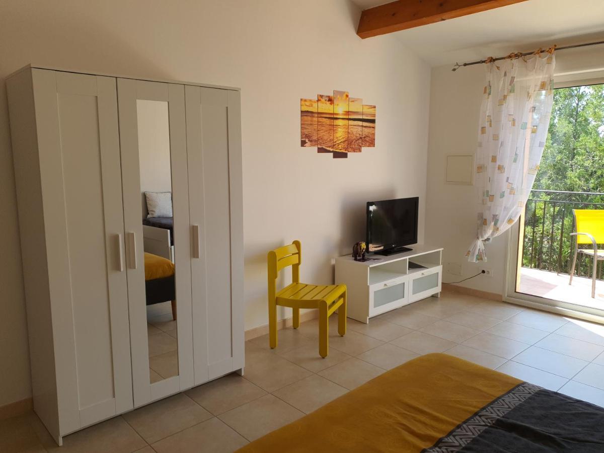 Villa Des Masques Aubais Εξωτερικό φωτογραφία